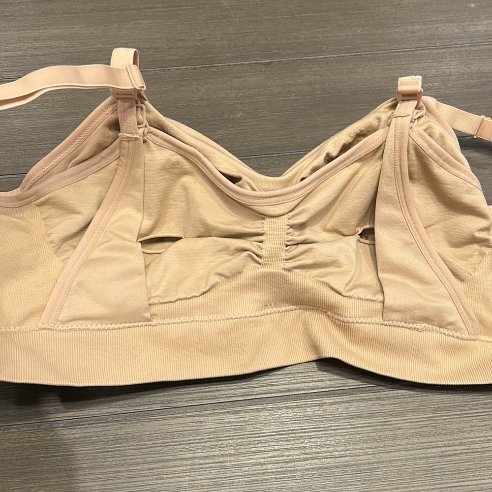 Wireless Pumping & Nursing Bra - Picture 8 of 10